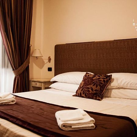 I Giardini Del Novecento Hotel ลาเมเซ แตร์เม ภายนอก รูปภาพ