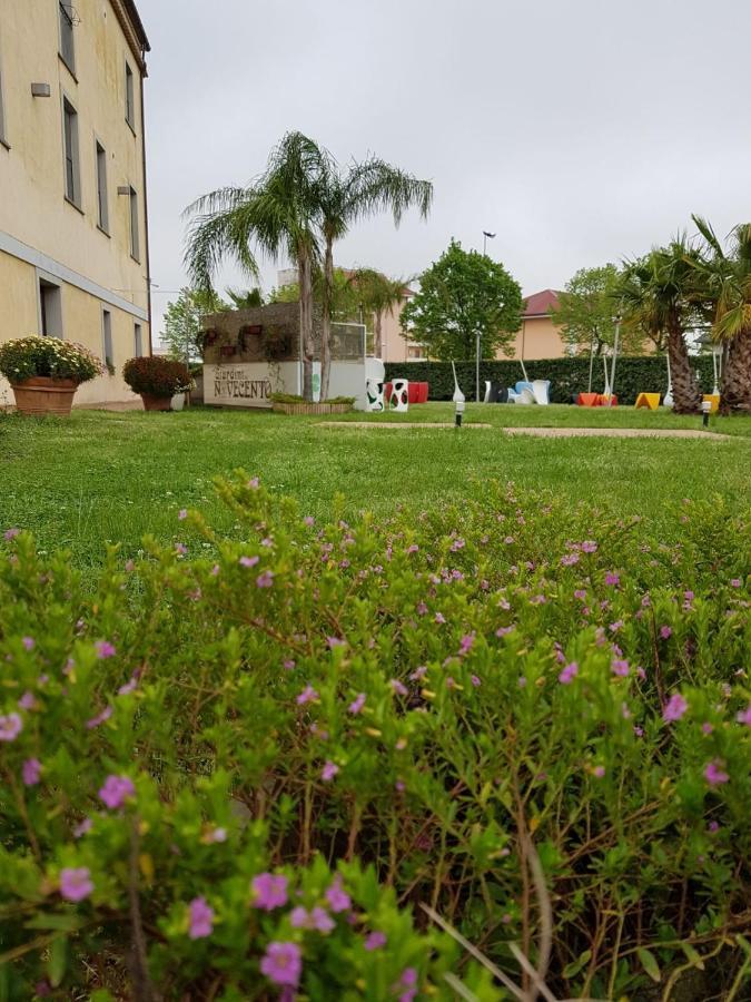 I Giardini Del Novecento Hotel ลาเมเซ แตร์เม ภายนอก รูปภาพ