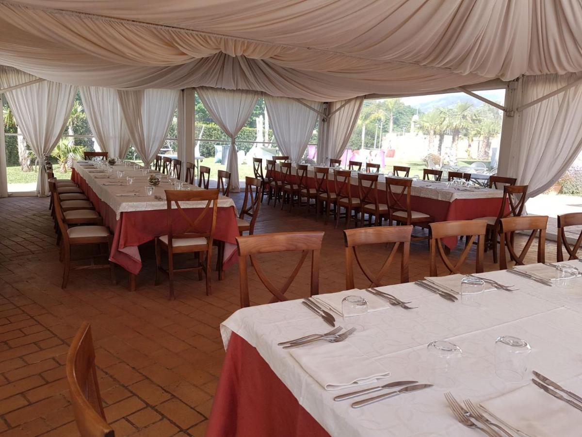 I Giardini Del Novecento Hotel ลาเมเซ แตร์เม ภายนอก รูปภาพ